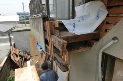 岐阜県多治見市のベランダ解体工事