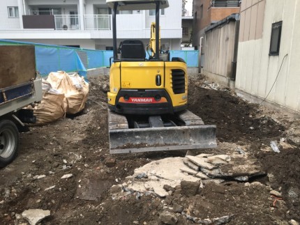 名古屋市西区の解体工事｜コンクリート基礎の撤去