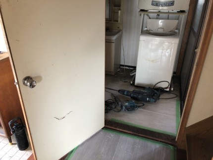 お風呂の解体|床の養生|愛知県犬山市