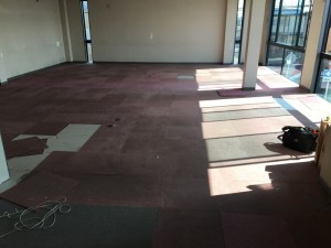 【費用事例】愛知県犬山市の床カーペット撤去処分【店舗の現状復旧】