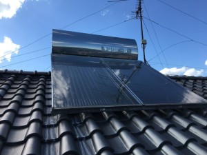 愛知県江南市の温水機パネル撤去工事【屋根の上】