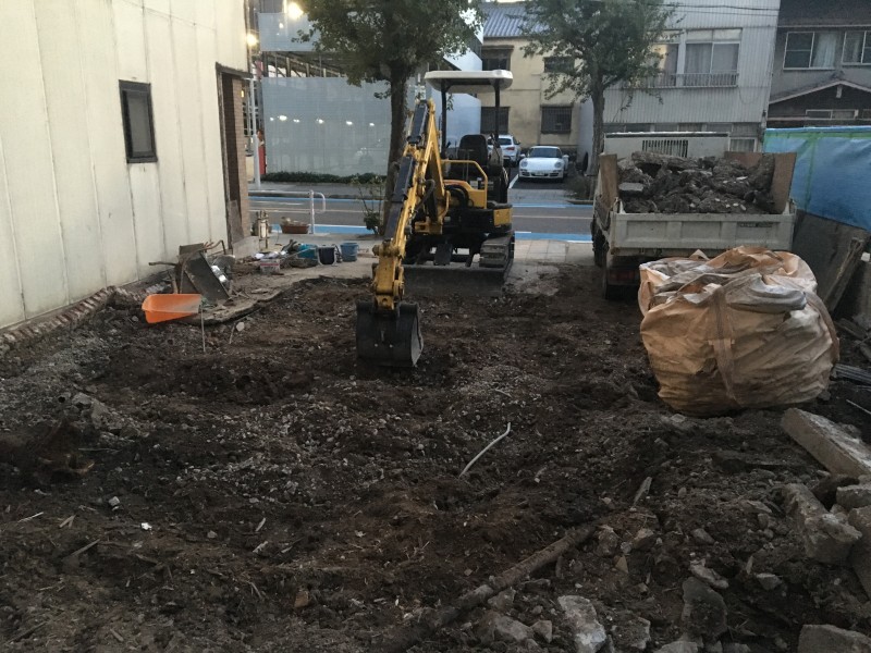 名古屋市西区の土間コンクリート撤去