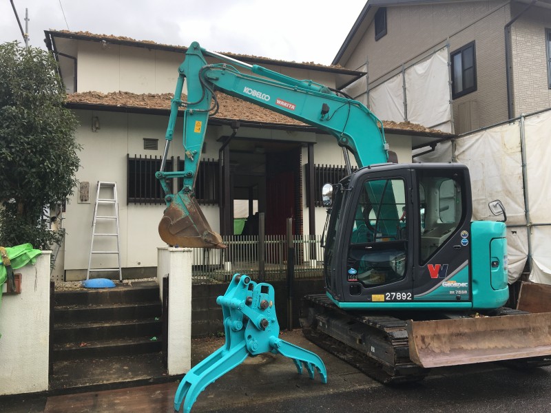 愛知県犬山市の木造２階建て解体工事｜重機解体
