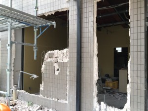 外壁ALCはつり解体