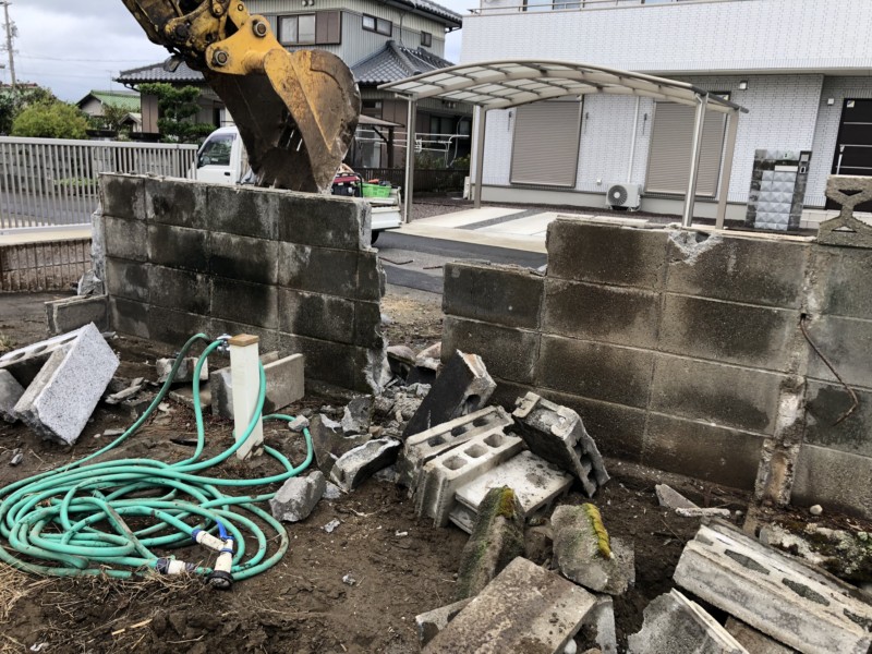 愛知県江南市のブロック塀の解体工事
