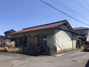 愛知県稲沢市の木造平屋建て家の解体工事【43坪120万円】