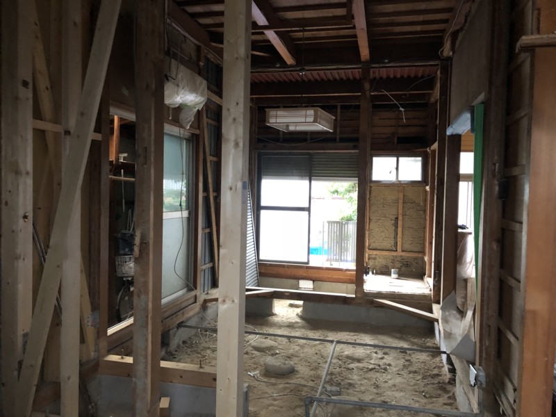 岐阜県多治見市の木造住宅の間取り変更による内装解体