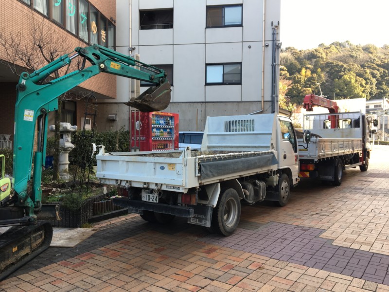 愛知県犬山市の庭の解体工事【庭木伐根と庭石撤去】
