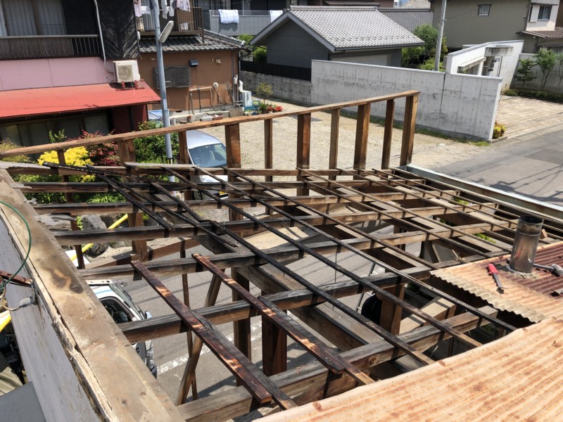 【岐阜市】車庫ガレージを解体して駐車場を広くする