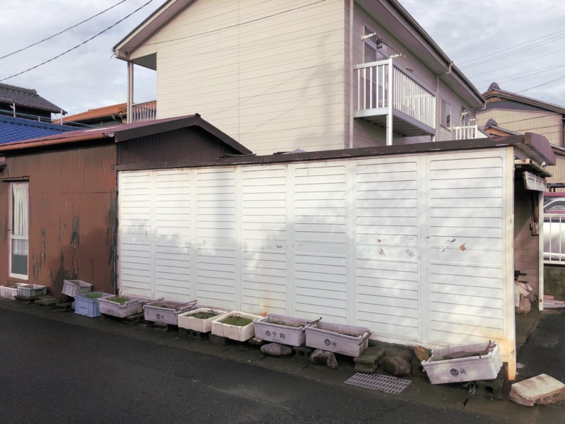 愛知県瀬戸市の車庫の解体工事｜駐車場を広げる