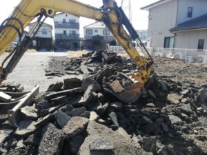 【愛知・名古屋・岐阜】アスファルト舗装の撤去費用の相場【10事例を紹介】