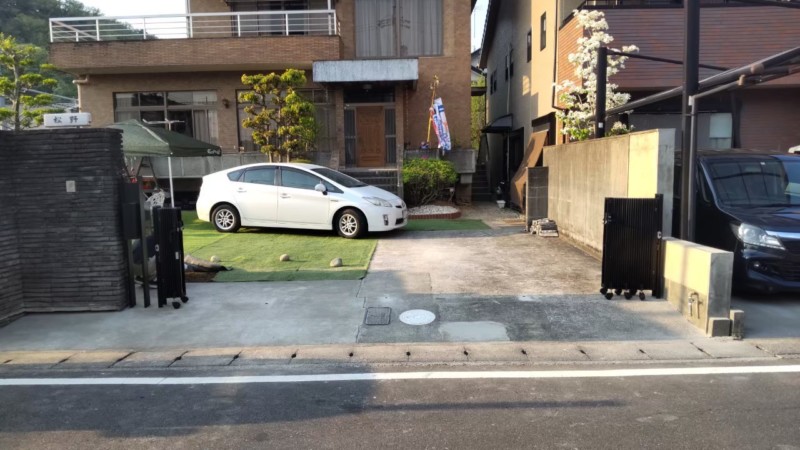 【愛知県豊田市】庭と門扉を解体して駐車場の間口を広げる