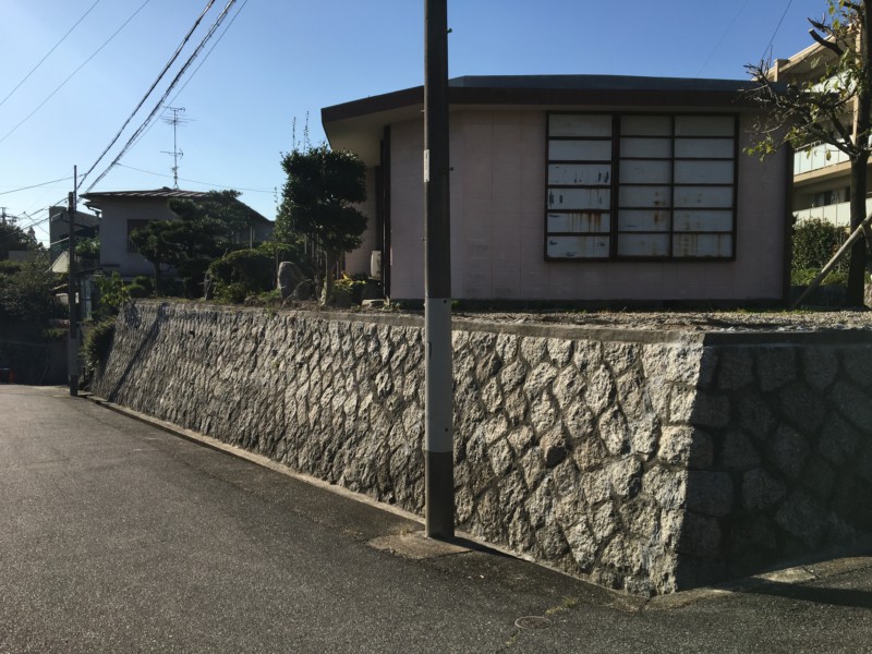 【岐阜県各務原市】道路沿いの老朽化したブロック塀を解体・処分【補助金あり】