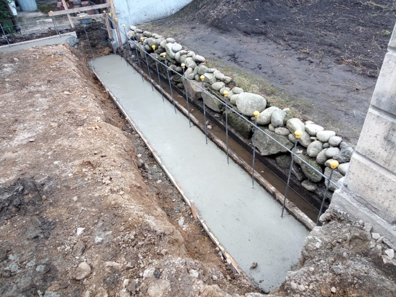 名古屋市西区の駐車場工事7－ブロック積み